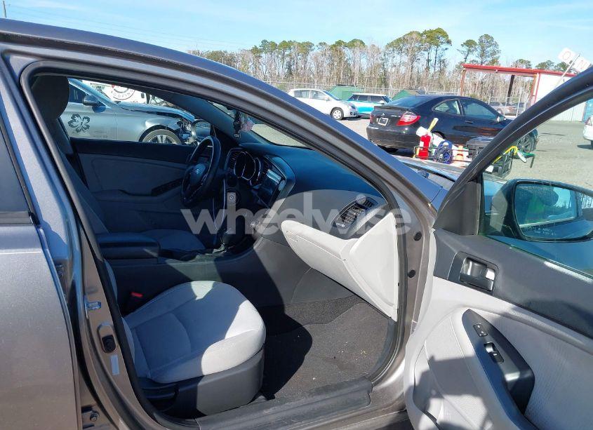 Photo 5 of 2012 Kia Optima LX (VIN 5XXGM4A73CG006142)