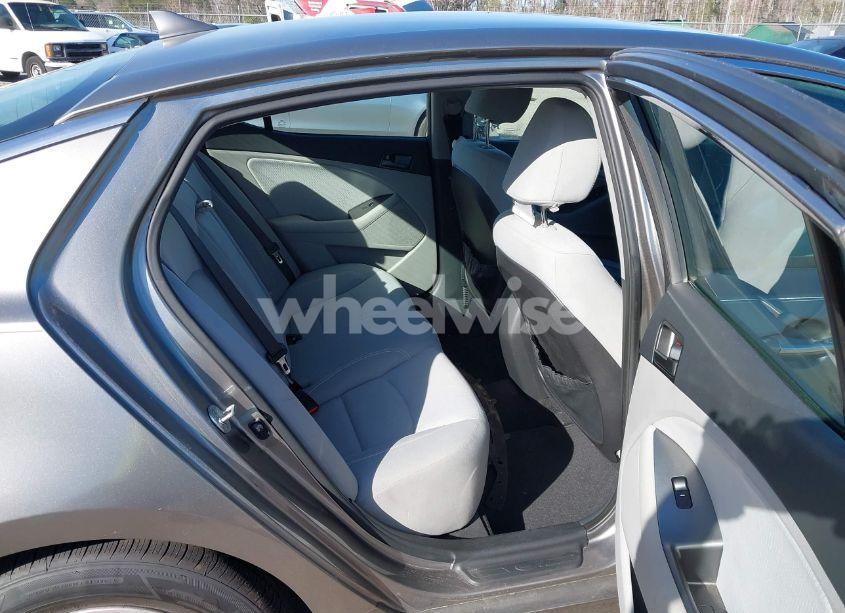 Photo 8 of 2012 Kia Optima LX (VIN 5XXGM4A73CG006142)