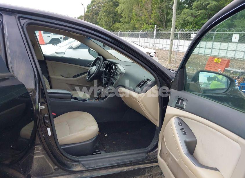 Photo 5 of 2012 Kia Optima LX (VIN 5XXGM4A73CG035088)