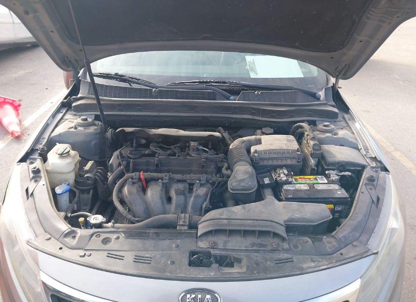 Photo 10 of 2012 Kia Optima LX (VIN 5XXGM4A73CG080130)