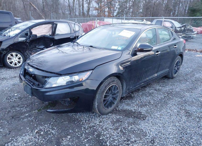 Photo 2 of 2013 Kia Optima LX (VIN 5XXGM4A73DG107179)