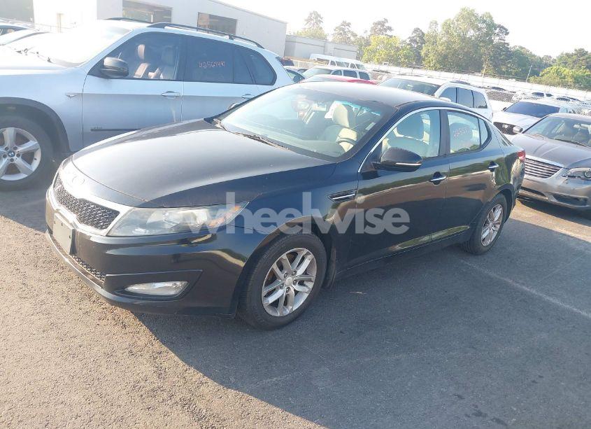 Photo 2 of 2013 Kia Optima LX (VIN 5XXGM4A73DG131448)