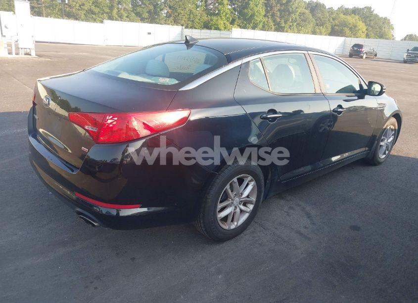 Photo 4 of 2013 Kia Optima LX (VIN 5XXGM4A73DG131448)