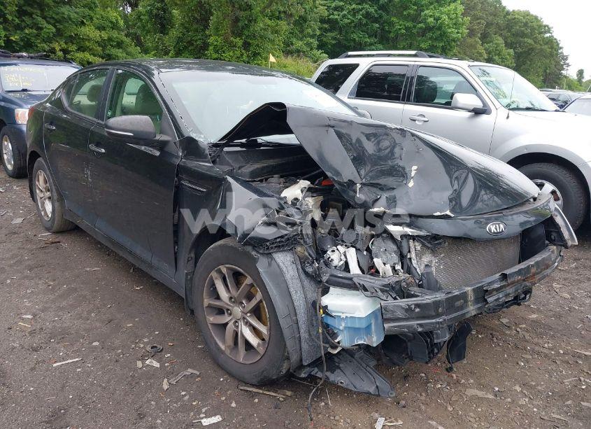 2013 Kia Optima LX (VIN 5XXGM4A73DG132535) main photo