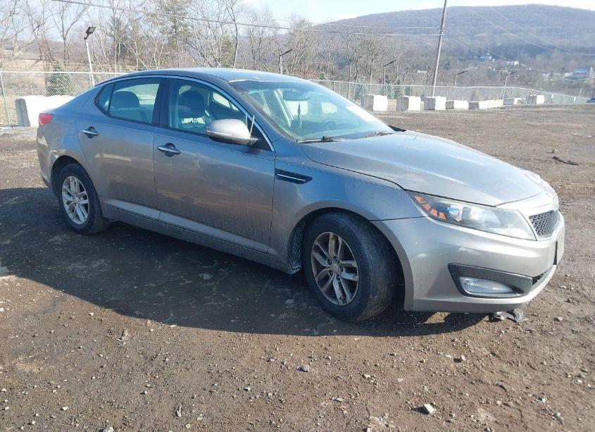 2013 Kia Optima LX (VIN 5XXGM4A73DG173165) main photo