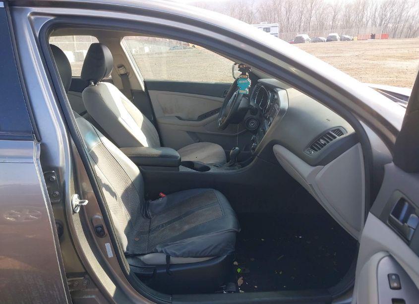 Photo 5 of 2013 Kia Optima LX (VIN 5XXGM4A73DG173165)