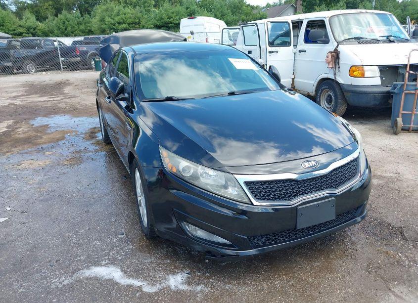 2013 Kia Optima LX (VIN 5XXGM4A73DG183078) main photo