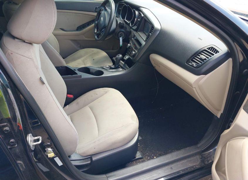 Photo 5 of 2013 Kia Optima LX (VIN 5XXGM4A73DG183078)