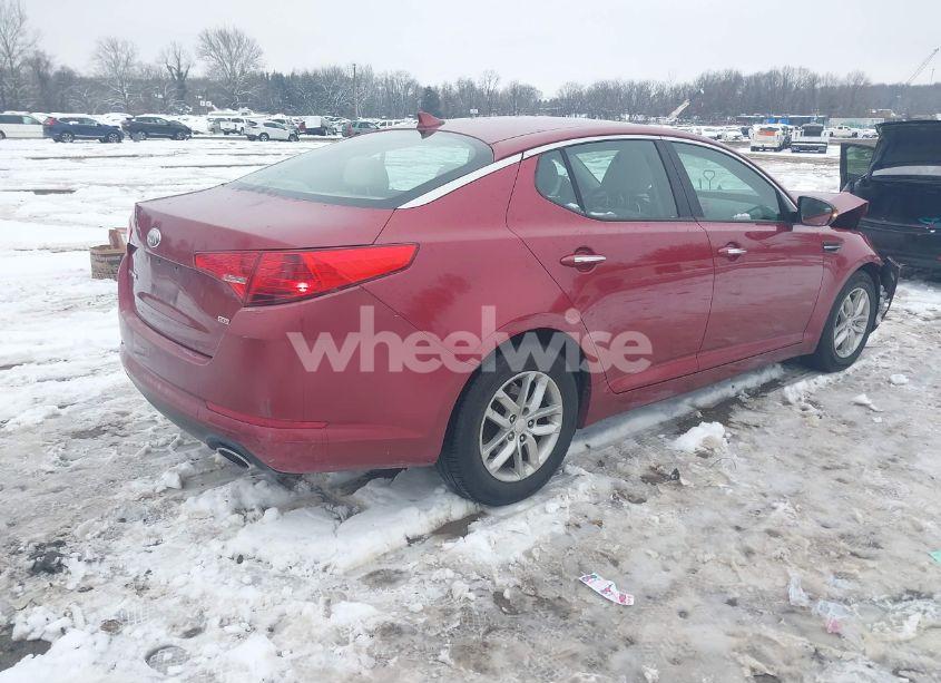 Photo 4 of 2013 Kia Optima LX (VIN 5XXGM4A73DG189768)