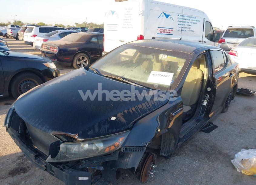 Photo 2 of 2013 Kia Optima LX (VIN 5XXGM4A73DG210327)