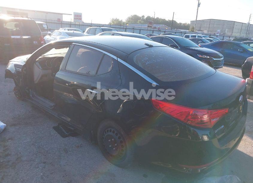 Photo 3 of 2013 Kia Optima LX (VIN 5XXGM4A73DG210327)