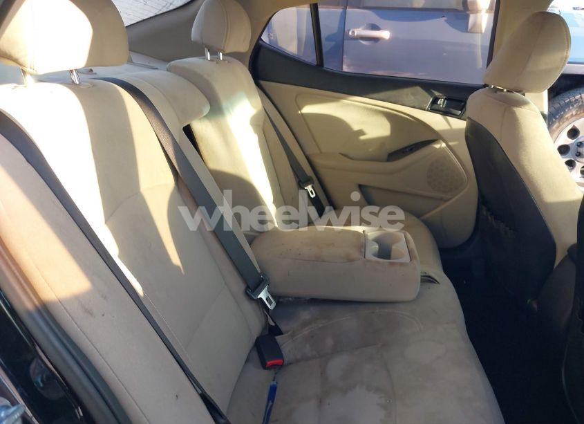 Photo 8 of 2013 Kia Optima LX (VIN 5XXGM4A73DG210327)