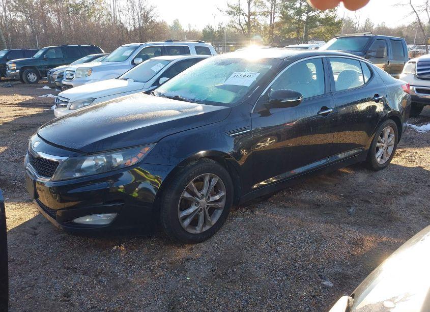 Photo 2 of 2013 Kia Optima LX (VIN 5XXGM4A73DG224583)