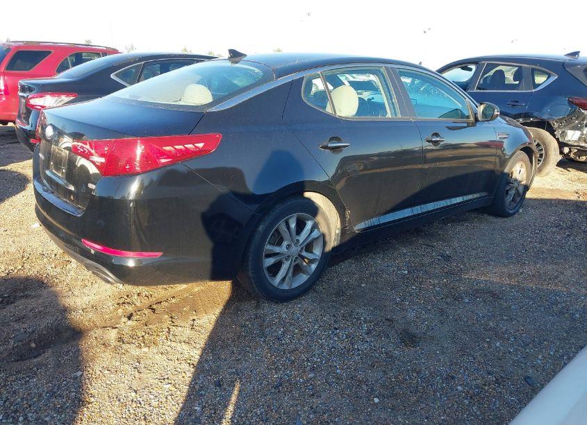 Photo 4 of 2013 Kia Optima LX (VIN 5XXGM4A73DG224583)