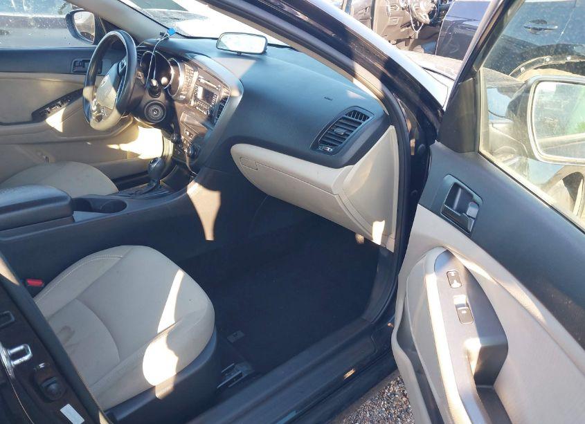 Photo 5 of 2013 Kia Optima LX (VIN 5XXGM4A73DG224583)