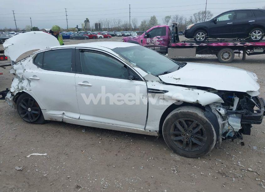 Photo 13 of 2013 Kia Optima LX (VIN 5XXGM4A73DG256823)