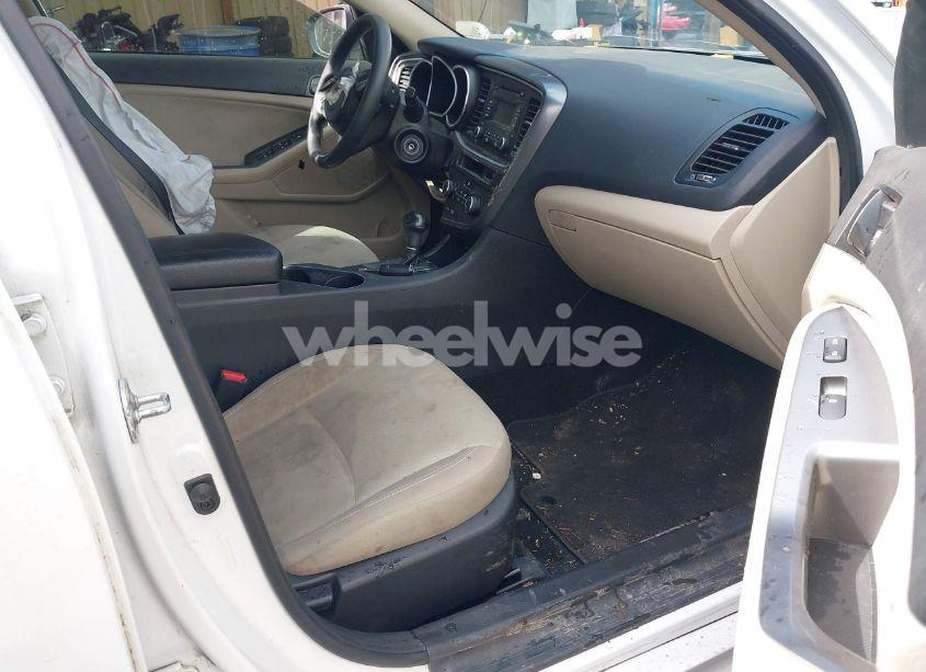 Photo 5 of 2014 Kia Optima LX (VIN 5XXGM4A73EG288026)