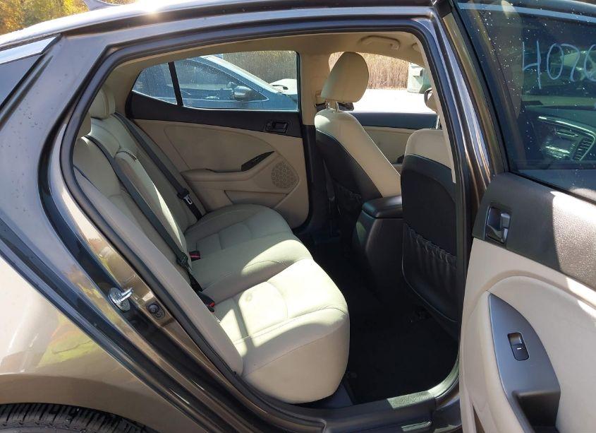 Photo 8 of 2014 Kia Optima LX (VIN 5XXGM4A73EG295560)