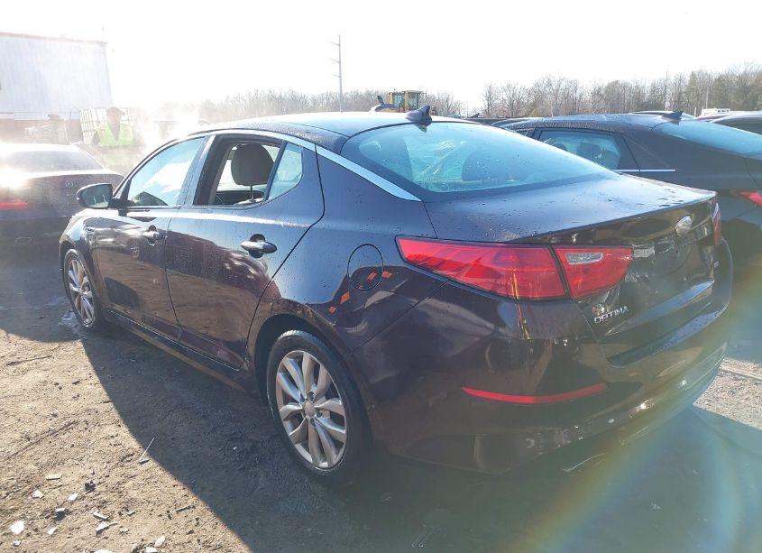 Photo 3 of 2014 Kia Optima LX (VIN 5XXGM4A73EG302880)