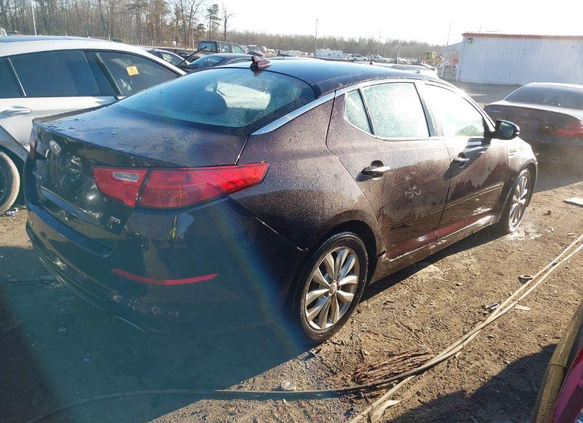 Photo 4 of 2014 Kia Optima LX (VIN 5XXGM4A73EG302880)