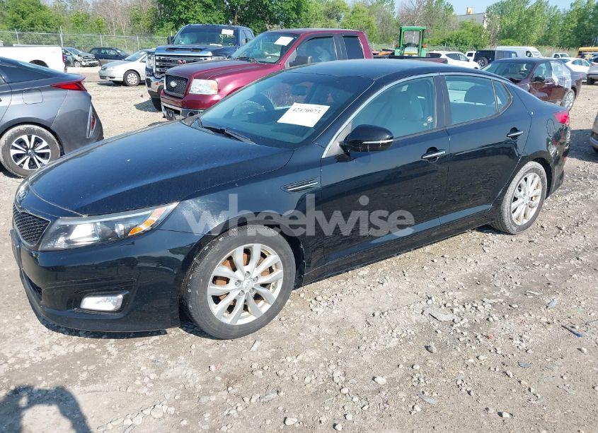 Photo 2 of 2014 Kia Optima LX (VIN 5XXGM4A73EG326242)