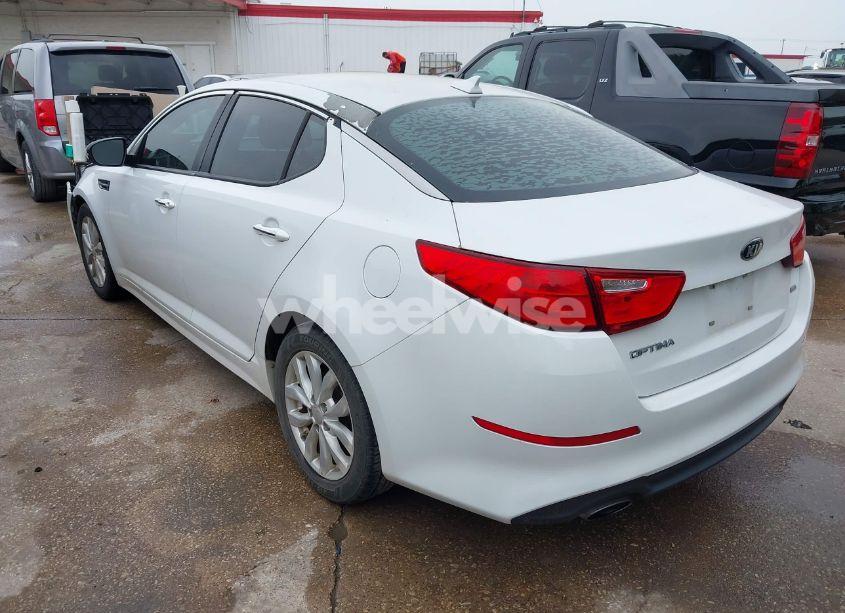 Photo 3 of 2015 Kia Optima LX (VIN 5XXGM4A73FG363082)
