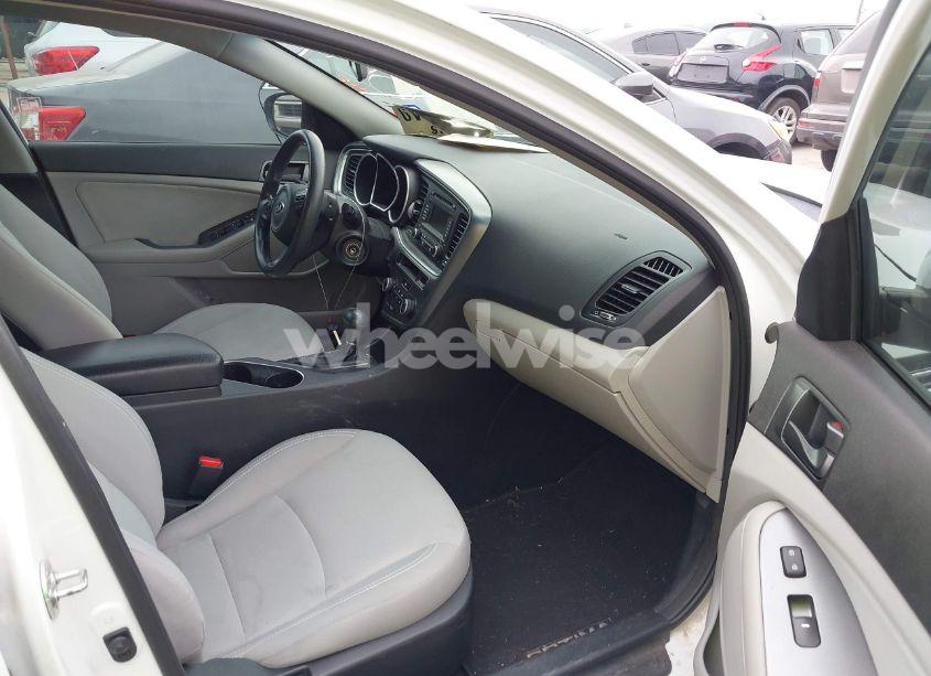 Photo 5 of 2015 Kia Optima LX (VIN 5XXGM4A73FG363082)