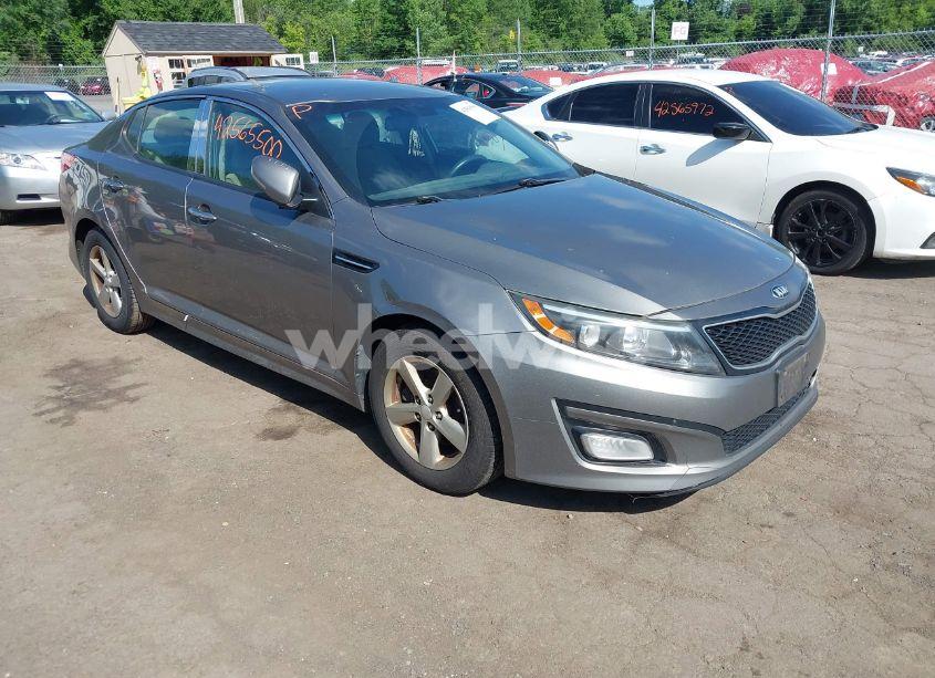2015 Kia Optima LX (VIN 5XXGM4A73FG400390) main photo