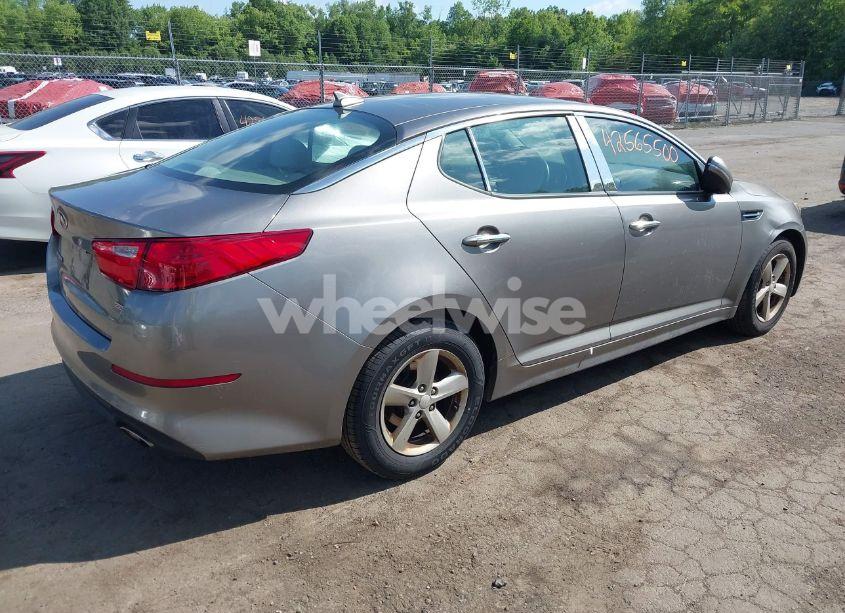 Photo 4 of 2015 Kia Optima LX (VIN 5XXGM4A73FG400390)