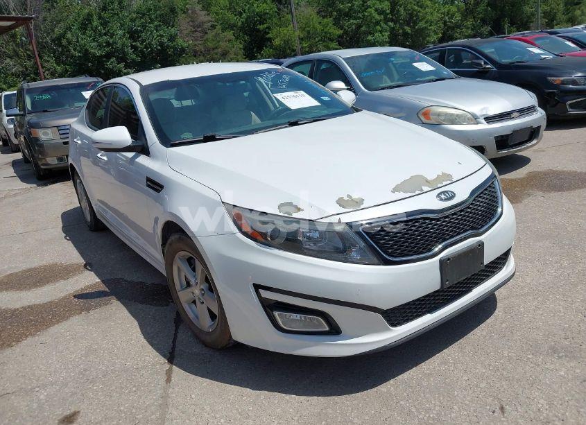 2015 Kia Optima LX (VIN 5XXGM4A73FG410160) main photo