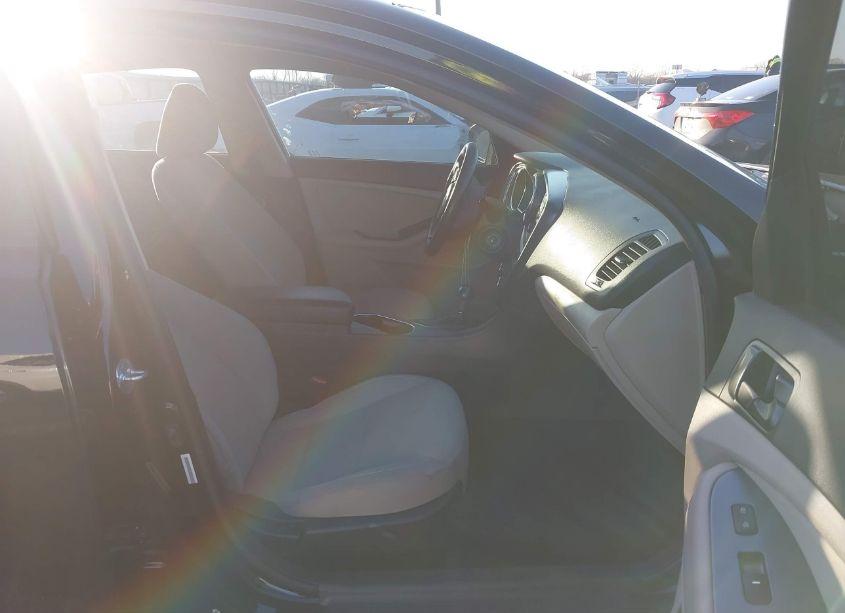 Photo 5 of 2015 Kia Optima LX (VIN 5XXGM4A73FG439965)