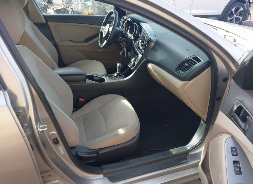 Photo 5 of 2015 Kia Optima LX (VIN 5XXGM4A73FG462212)