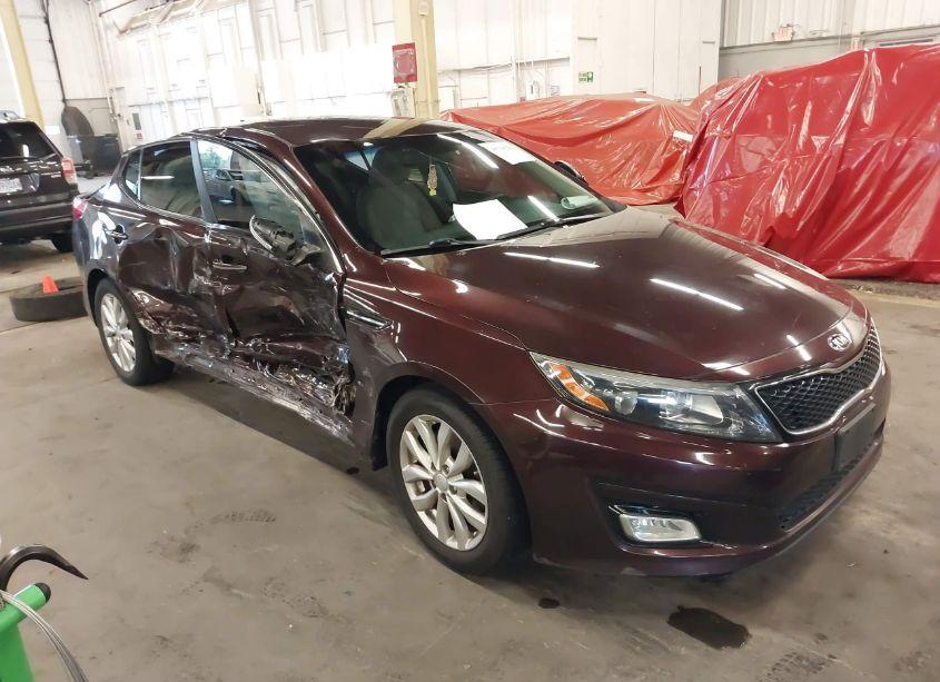 2015 Kia Optima LX (VIN 5XXGM4A73FG465563) main photo