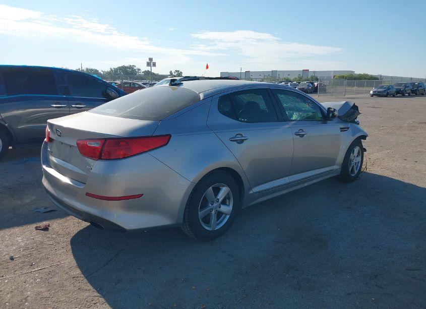 Photo 4 of 2015 Kia Optima LX (VIN 5XXGM4A73FG484288)