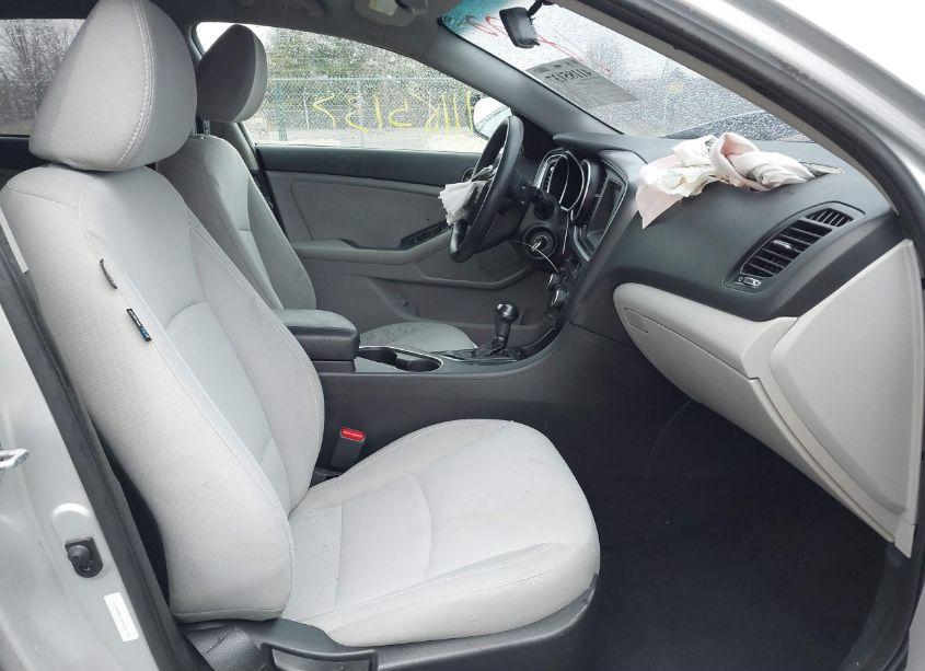 Photo 5 of 2015 Kia Optima LX (VIN 5XXGM4A73FG501798)