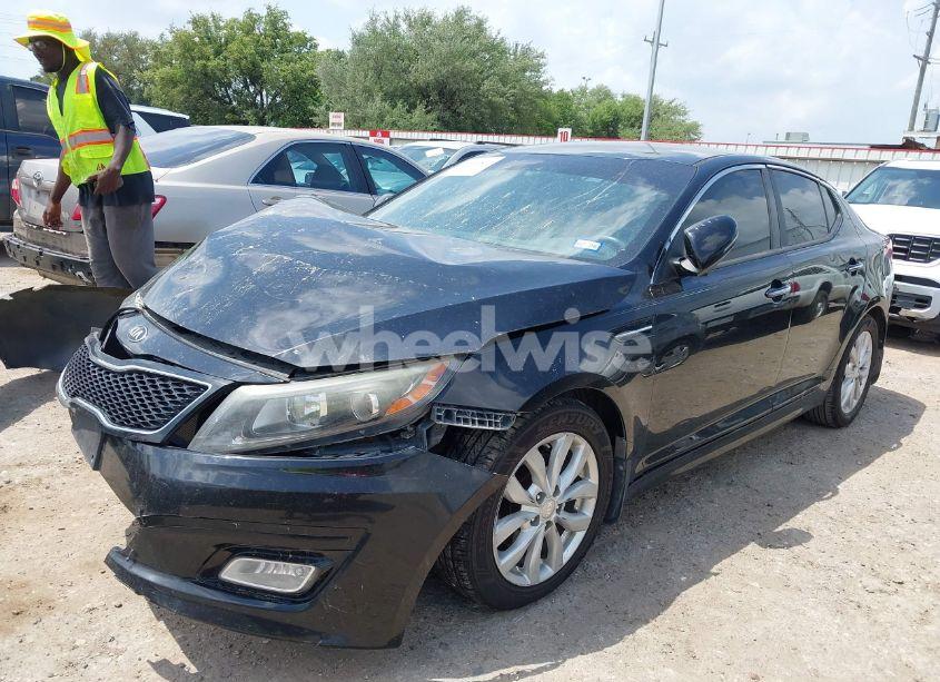Photo 2 of 2015 Kia Optima LX (VIN 5XXGM4A73FG507178)