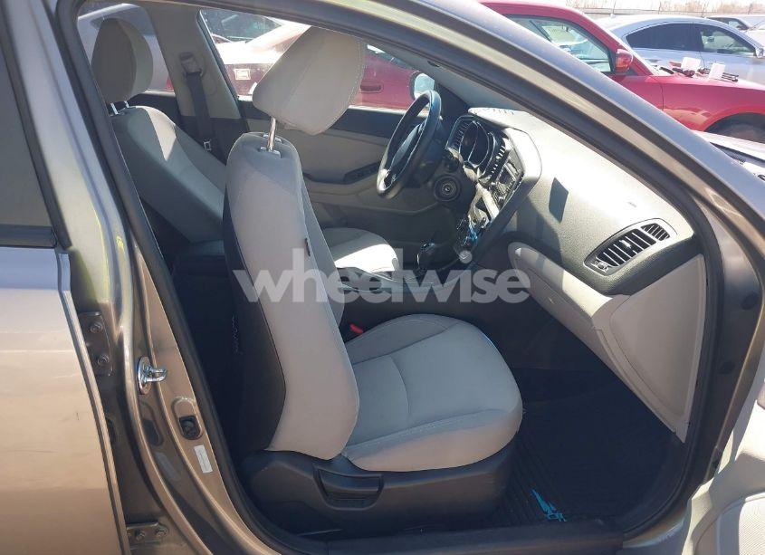 Photo 5 of 2012 Kia Optima LX (VIN 5XXGM4A74CG020065)