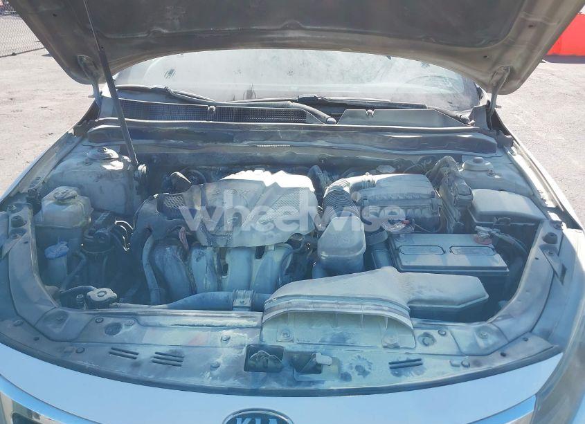 Photo 10 of 2012 Kia Optima LX (VIN 5XXGM4A74CG070626)