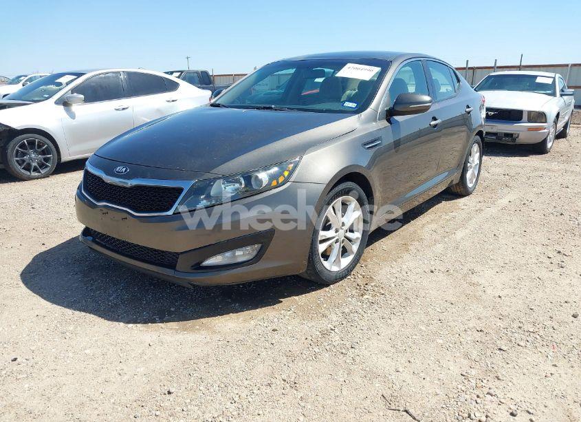 Photo 2 of 2013 Kia Optima LX (VIN 5XXGM4A74DG093454)
