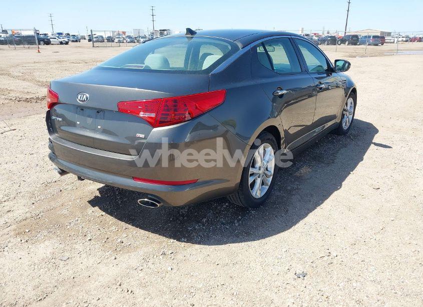 Photo 4 of 2013 Kia Optima LX (VIN 5XXGM4A74DG093454)