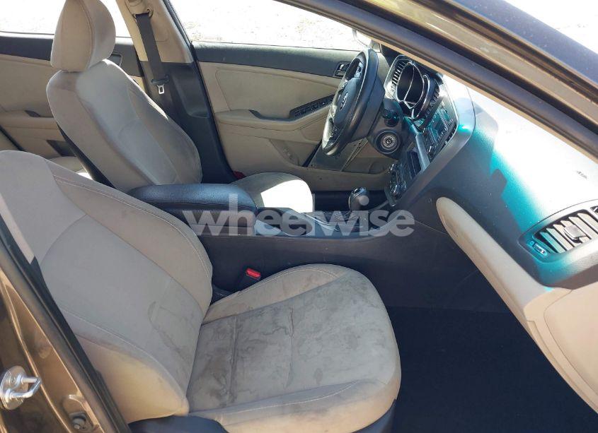 Photo 5 of 2013 Kia Optima LX (VIN 5XXGM4A74DG093454)