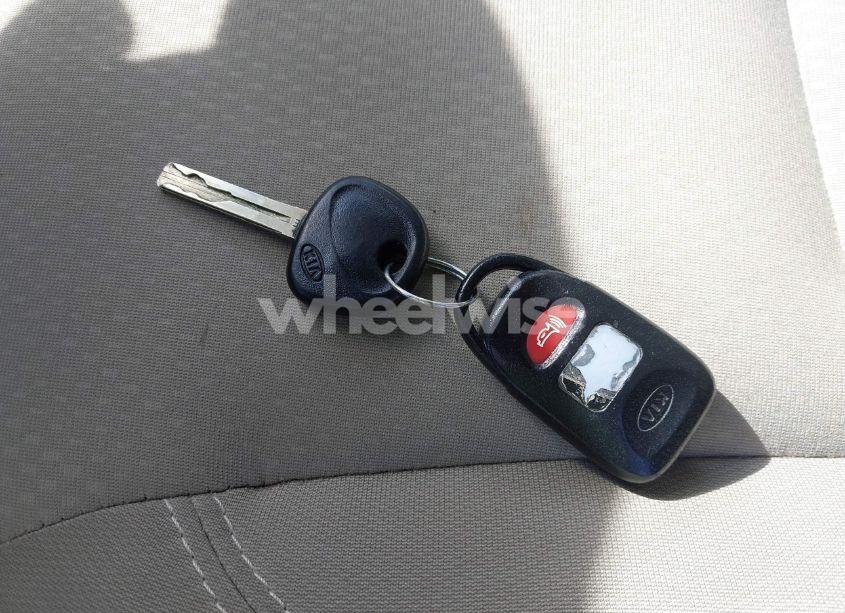 Photo 11 of 2013 Kia Optima LX (VIN 5XXGM4A74DG095060)