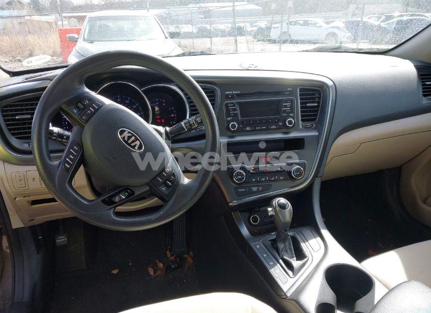 Photo 16 of 2013 Kia Optima LX (VIN 5XXGM4A74DG095060)