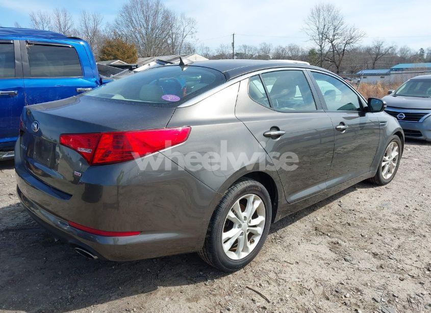 Photo 4 of 2013 Kia Optima LX (VIN 5XXGM4A74DG095060)