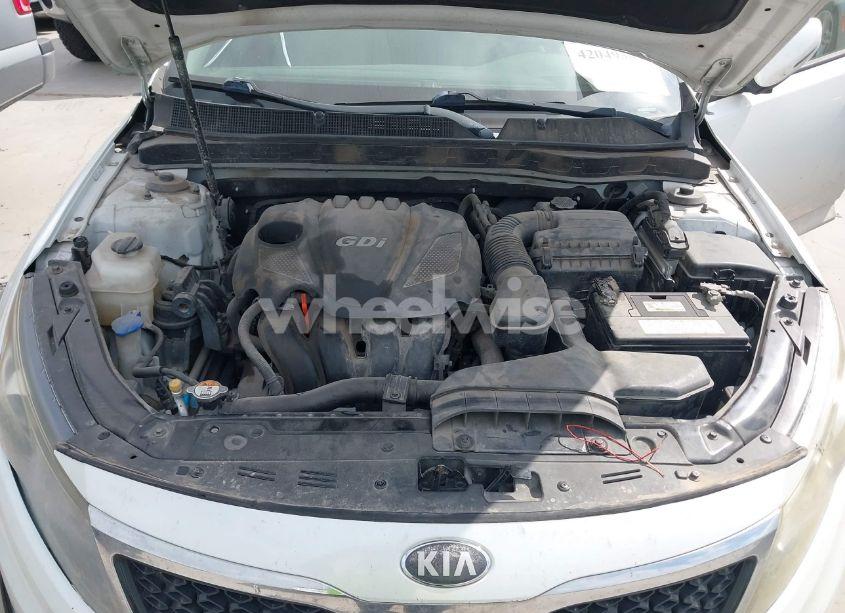 Photo 10 of 2013 Kia Optima LX (VIN 5XXGM4A74DG142720)