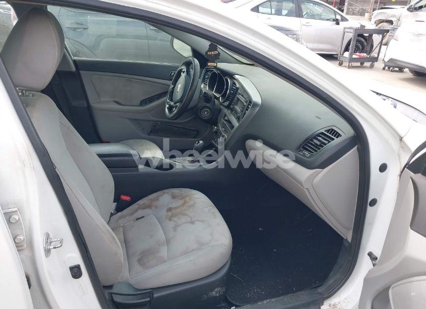 Photo 5 of 2013 Kia Optima LX (VIN 5XXGM4A74DG142720)