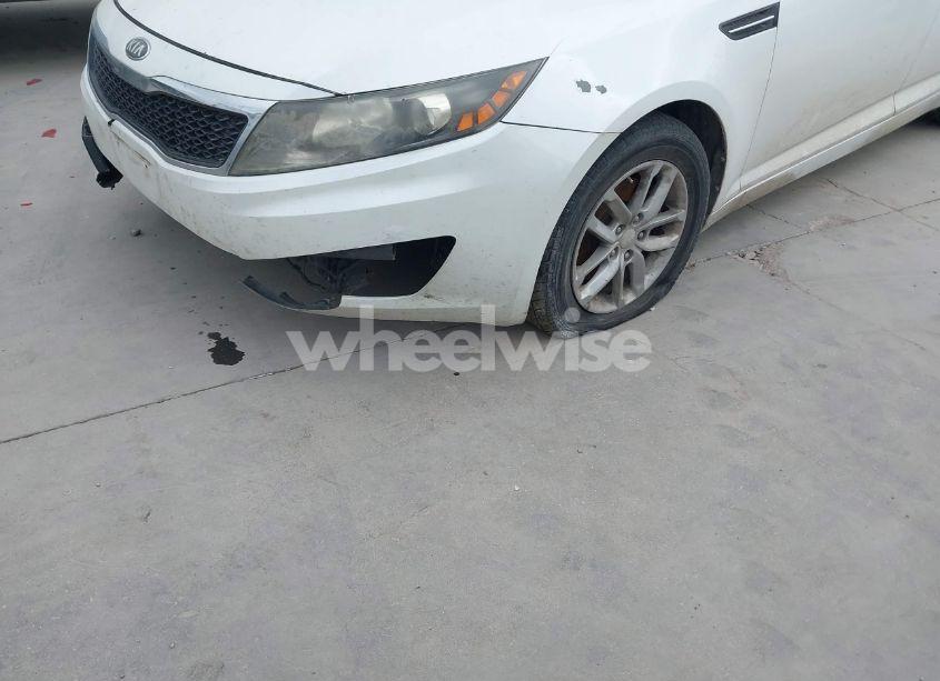 Photo 6 of 2013 Kia Optima LX (VIN 5XXGM4A74DG142720)