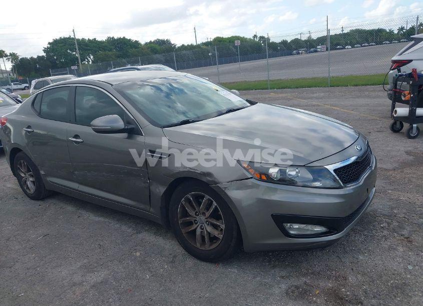 2013 Kia Optima LX (VIN 5XXGM4A74DG147688) main photo
