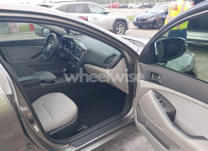 Photo 5 of 2013 Kia Optima LX (VIN 5XXGM4A74DG147688)