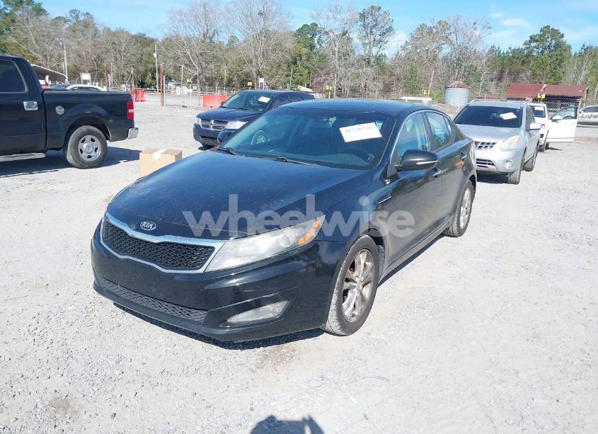 Photo 2 of 2013 Kia Optima LX (VIN 5XXGM4A74DG161347)